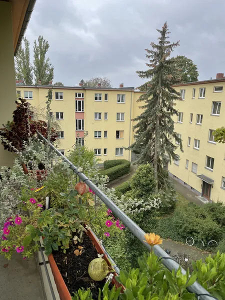 Ruhig gelegene DG-Wohnung mit Parkplatz vor der Tür + kurzem Weg zum Wasser — photo 1